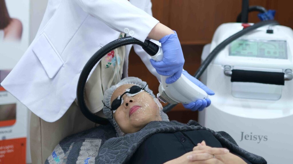 Tanda Kulit Butuh Treatment di Klinik Kecantikan | Kapan Waktu yang tepat untuk treatment di klinik kecantikan? | MurniCare Skin Clinic Jakarta | MurniCare Glam Studio Jakarta | Beauty Studio Jakarta | Skin Clinic Meruya | Klinik Kecantikan Jakarta Barat