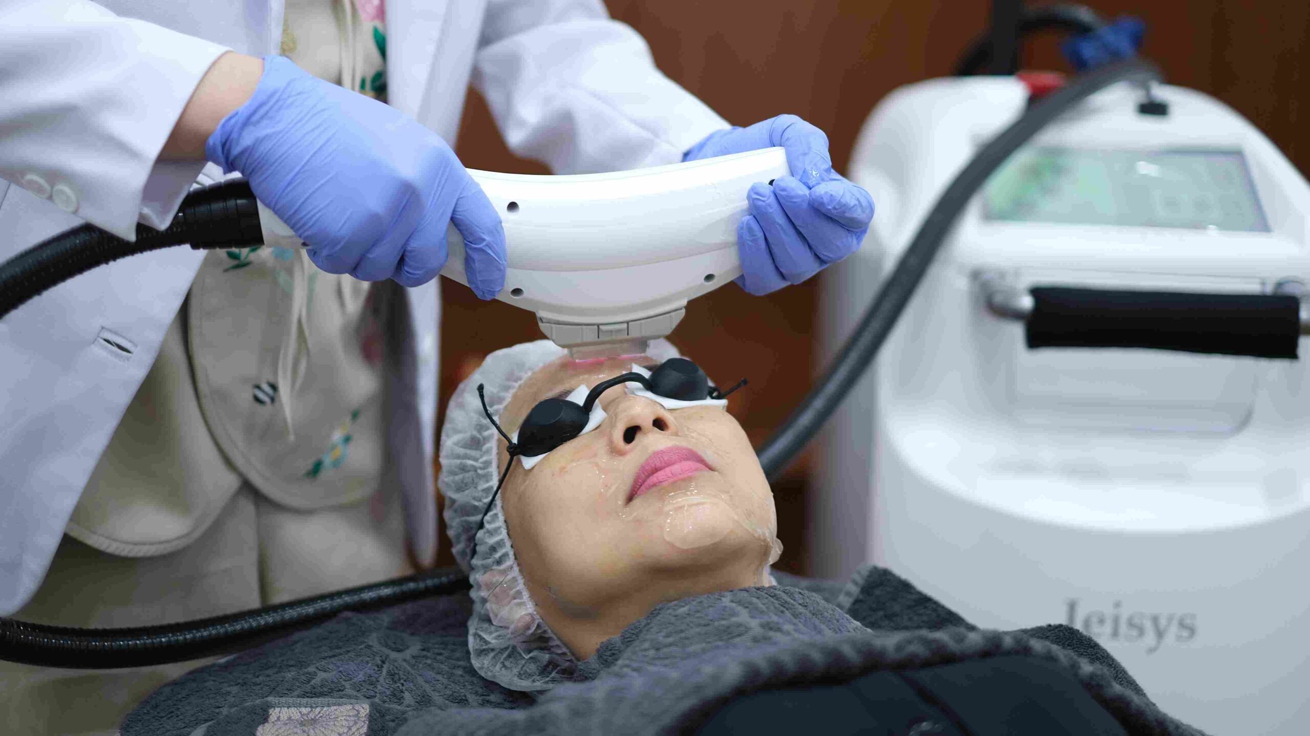 klinik glowing jakarta. klinik glowing jakarta barat. klinik kecantikan jakarta. skin rejuvenation Puri Indah. skin rejuvenation Meruya. murnicare glam studio. skin clinic murnicare. murnicarre skin clinic. murnicare jakarta. 